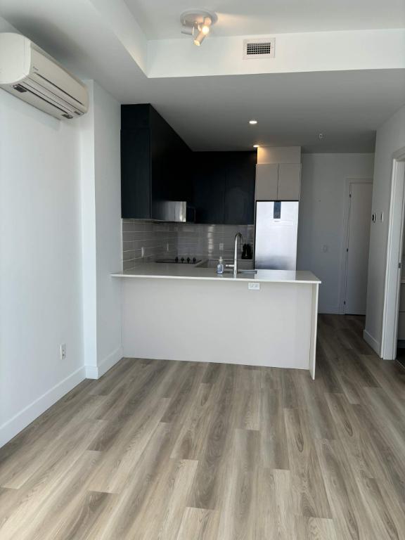 Condo 3½ centre-ville de Mtl | 3205721