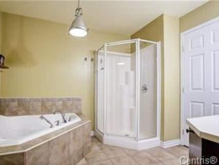 3 CH - 1 SDB - Gatineau - $2,500 /mo | 3205750