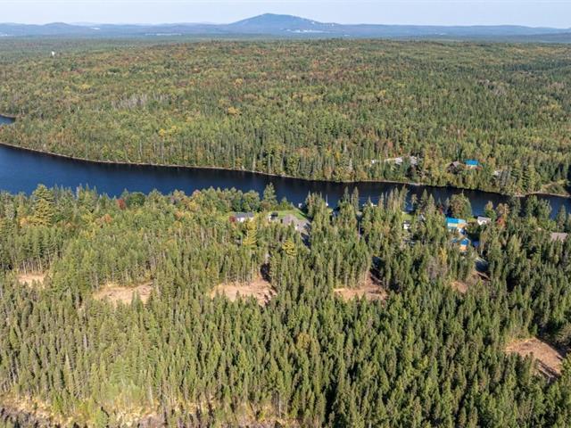 Grand Lac St-François, Lambton, Estrie. Superbe terrain vacant bâtissable de 46 943 pi.ca. avec accès et droit de quai, situé dans un coin tranquille. | 3206132