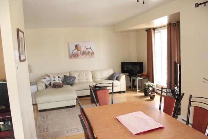Beau grand 4 1/2 avec Grand court en Avant | 3206026