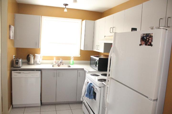 Beau grand 4 1/2 avec Grand court en Avant | 3206026