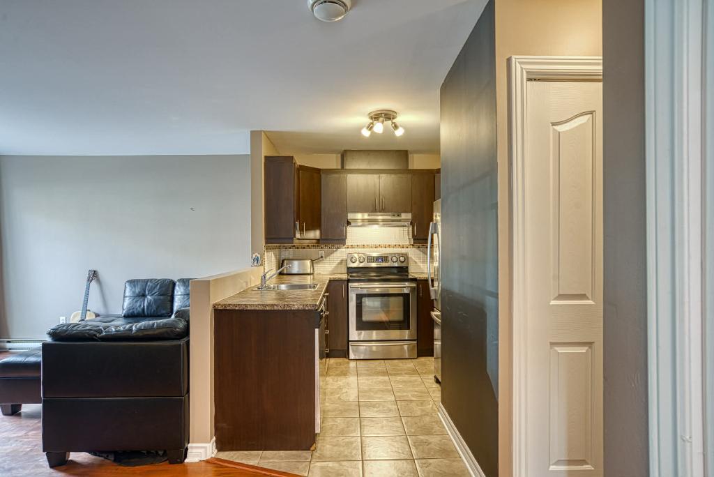 Attrayant 31/2 Brossard près du REM | 3206059