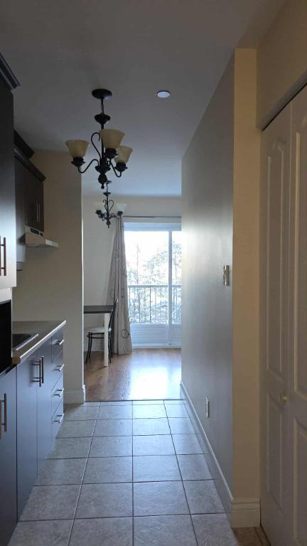 2 1/2 avec balcon secteur en demande | 3206190