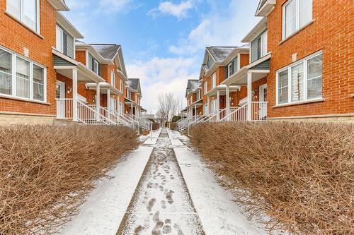 🏡 Condo 3½ entièrement rénové à louer – Brossard (Quartier C) | 3206218