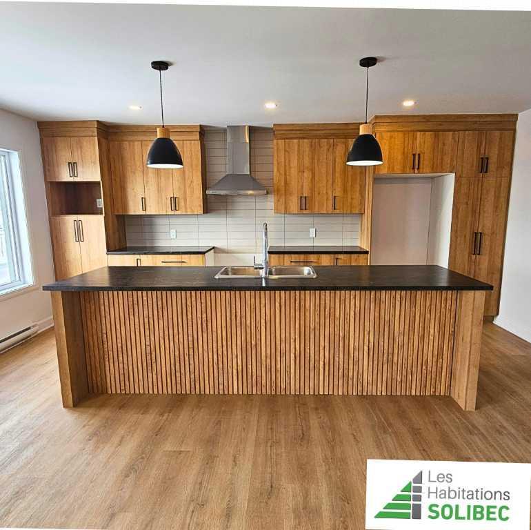 Logement 5 1/2 À LOUER | 3206251