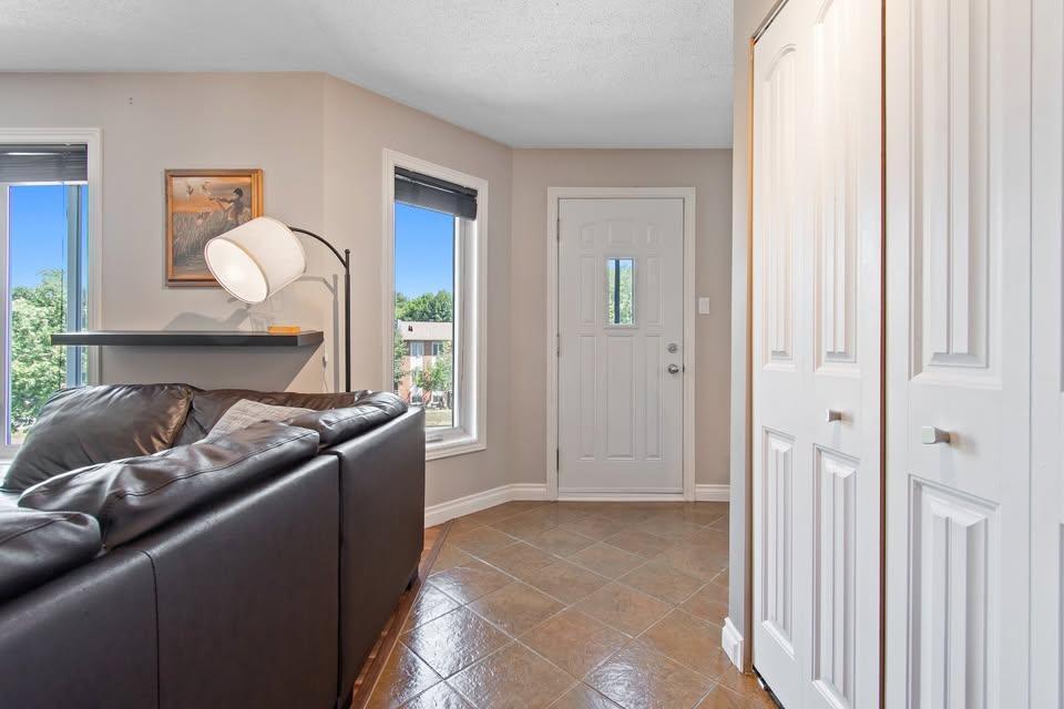 ✨ Condo moderne et lumineux – Dernier étage – Hautes-Plaines | 3206282