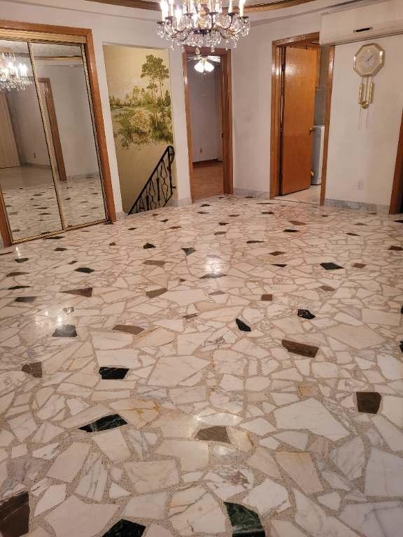 Grand rez de chaussée et sous sol dans un quadruplex a st Leonard Grand 12 et demi près de tous les services 4 chambres fermées 2 balcon autoroute, | 3206286