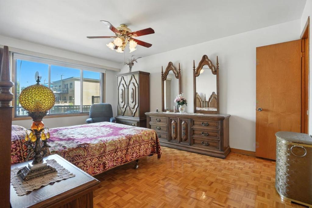 Grand rez de chaussée et sous sol dans un quadruplex a st Leonard Grand 12 et demi près de tous les services 4 chambres fermées 2 balcon autoroute, | 3206286