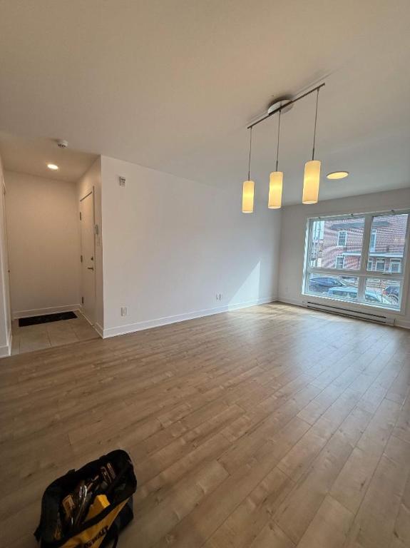 1 CH - 1 SDB - Montréal-Est - $1,325 /mo | 3206364