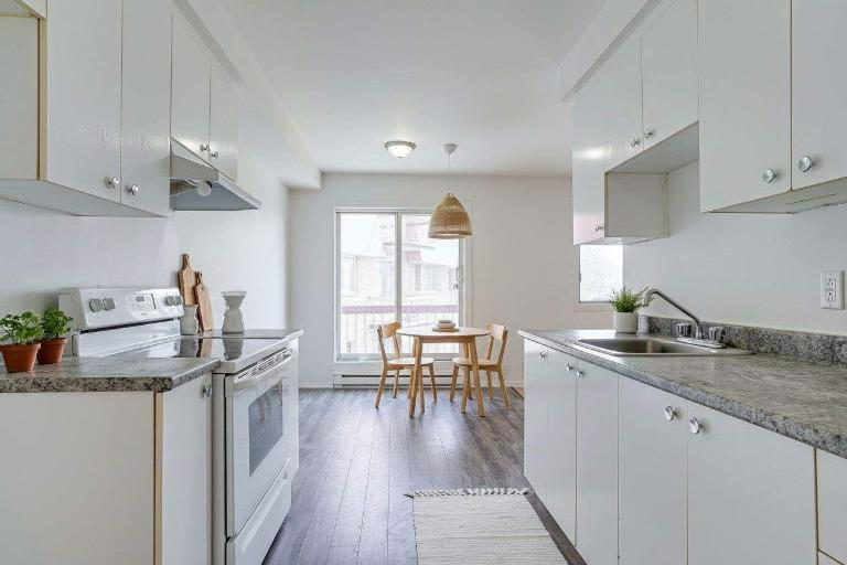 2 CH - 1 SDB - Saint-Eustache - $1,300 /mo | 3206365