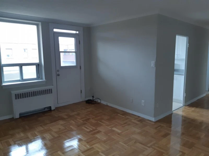 Roxbury Manor | 3206413