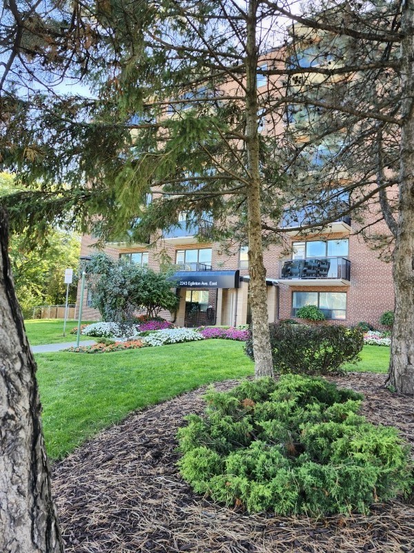 Parkway Manor | 3206414