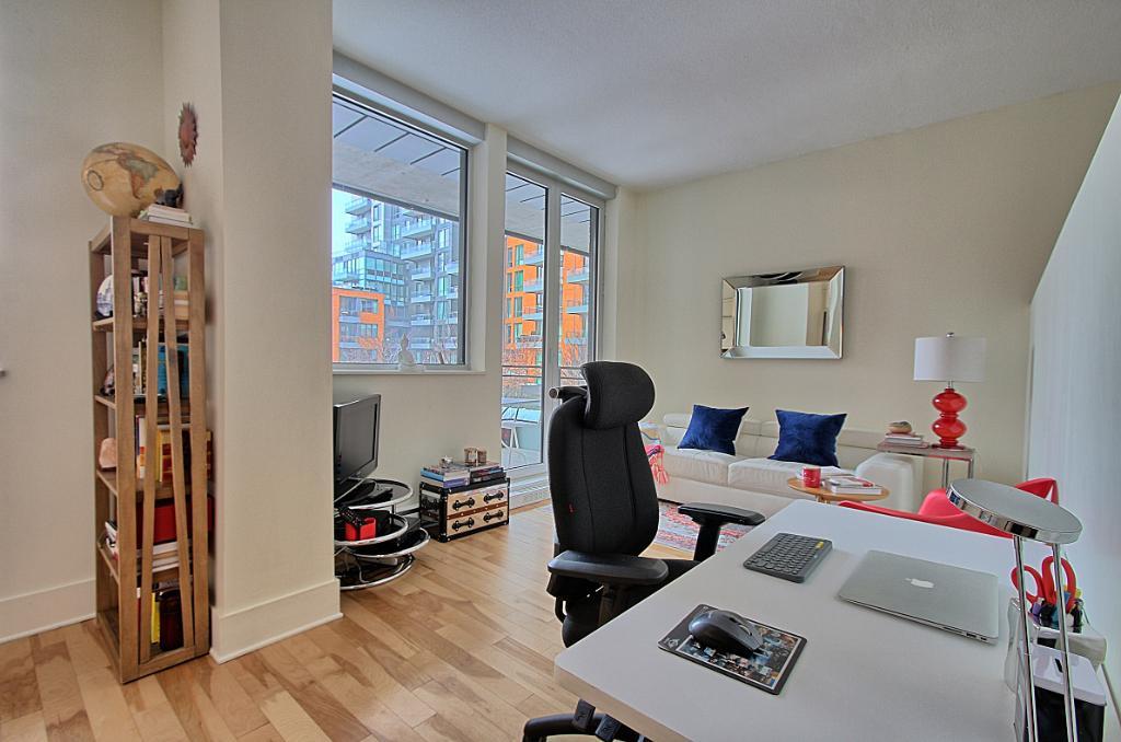 Condo, Vieux port, Piscine, Gym et Sauna | 3206449