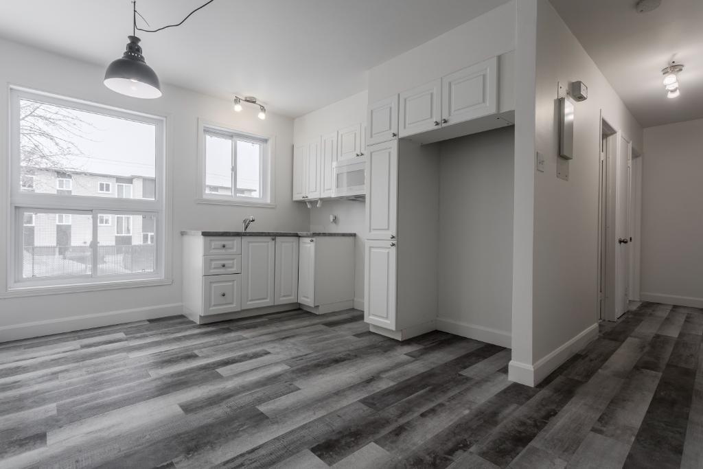 Beau 4 1/2 au 1er étage disponible le 1er juillet 2026. | 3206669