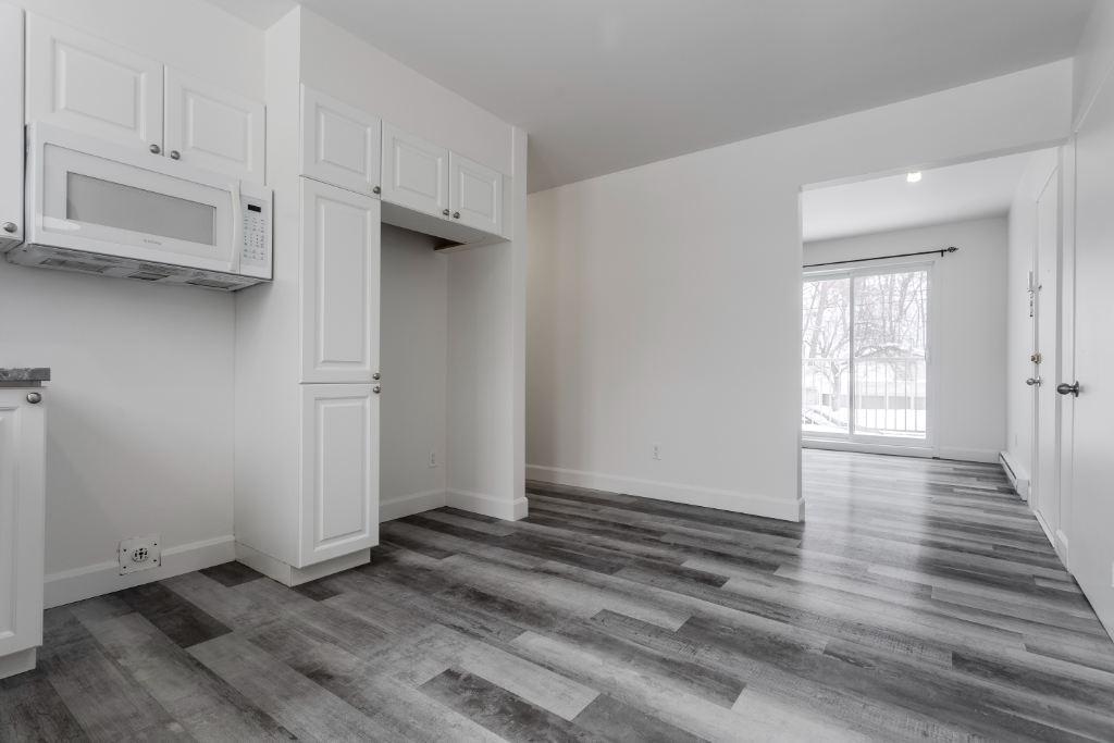 Beau 4 1/2 au 1er étage disponible le 1er juillet 2026. | 3206669