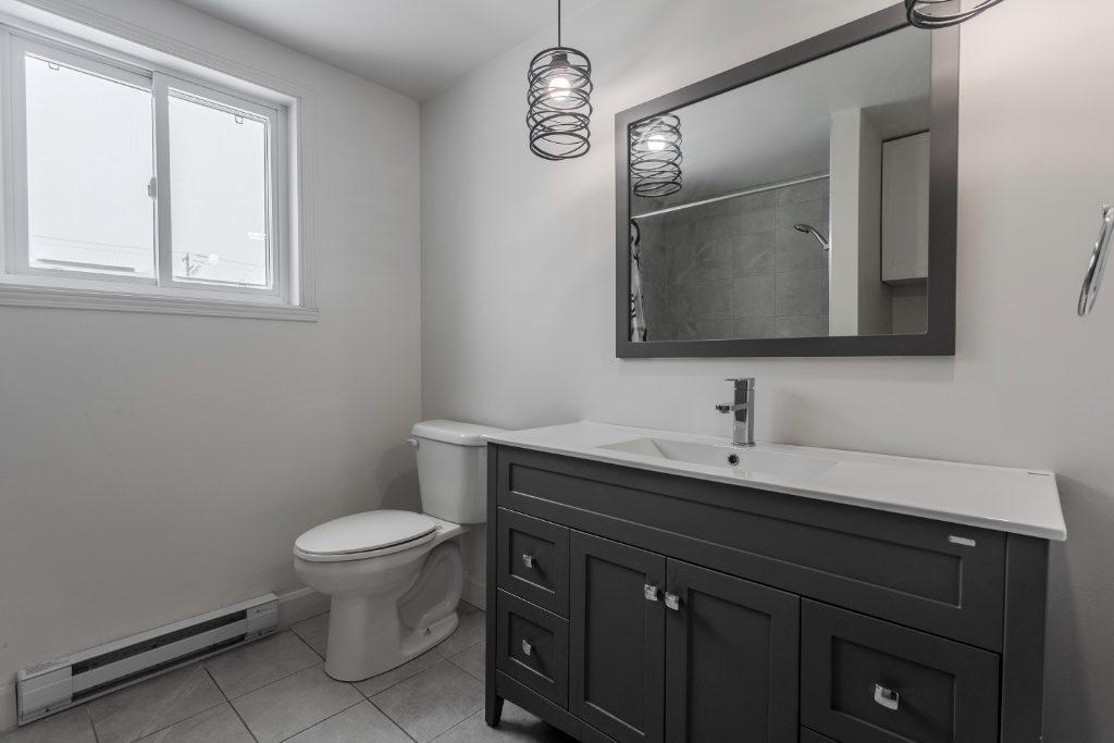 Beau 4 1/2 au 1er étage disponible le 1er juillet 2026. | 3206669