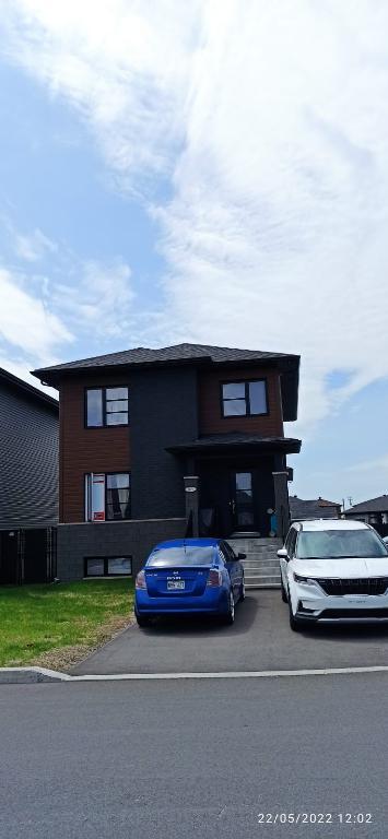 Appartement haut de duplex | 3207206