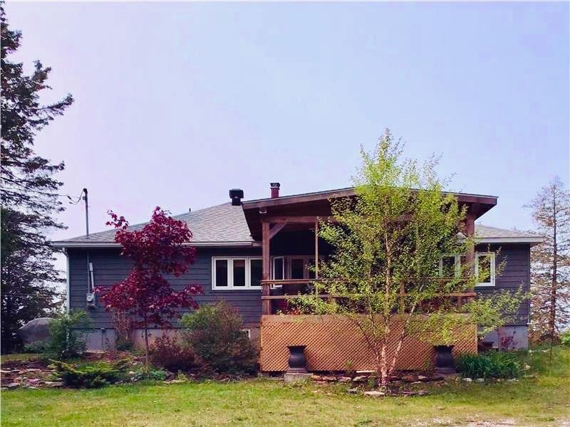 The cookhouse Lake Bernard, Low (la pêche) Quebec | 3207981