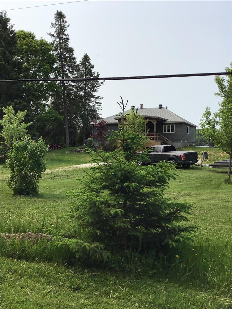 The cookhouse Lake Bernard, Low (la pêche) Quebec | 3207981