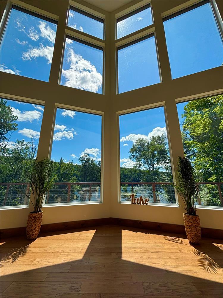 New Luxurious Waterfront White sand BEACH SPA BILLARD ARCADE GAMES -Close to Tremblant | 3207997