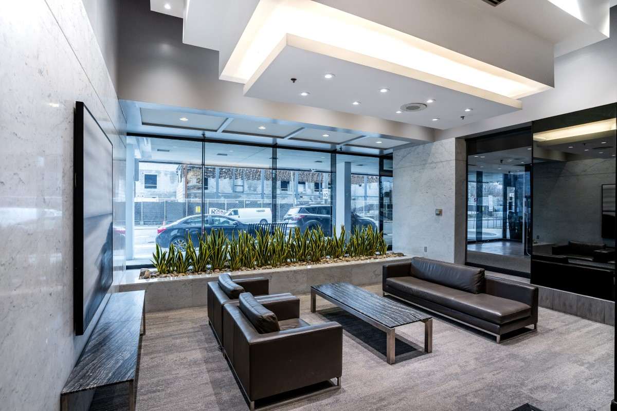 Davisville Village Apartments | 3208053