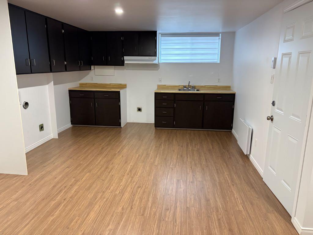 Pour 50ans et plus non fumeur 3 1/2 sous sol a louer, aucun animal , électricité compris,stationnement pour un auto, 750.00 par mois ,demande référenc | 3208207