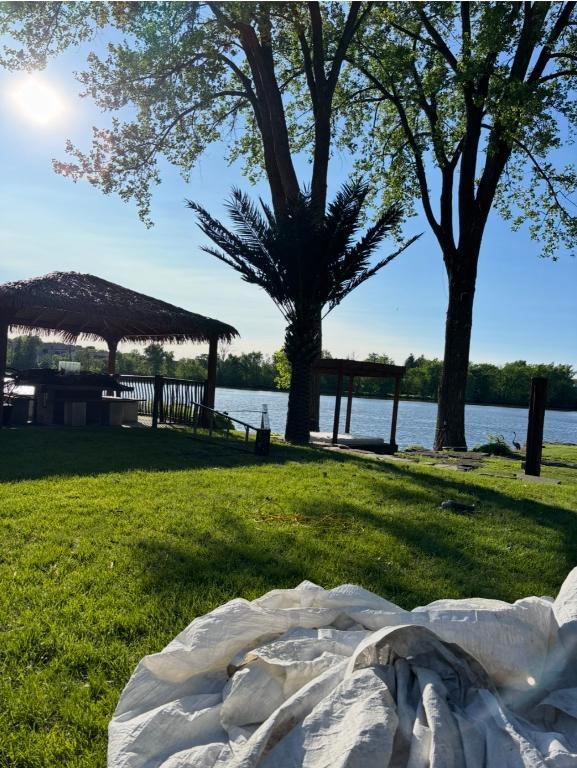 Logement 3 ½ rénové – secteur tranquille, bord de l’eau | 3208410