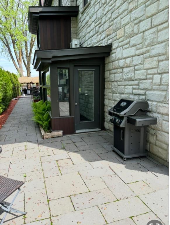 Logement 3 ½ rénové – secteur tranquille, bord de l’eau | 3208410