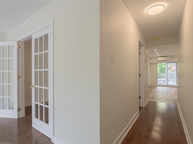 Montreal, 4 1/2 complètement rénové | 3208442