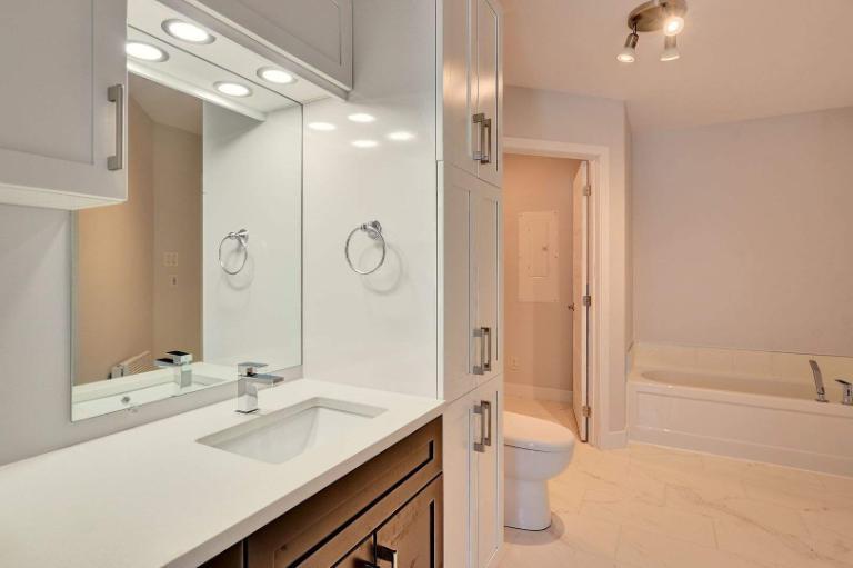 2 CH - 2 SDB - Sherbrooke - $1,552 /mo | 3208477