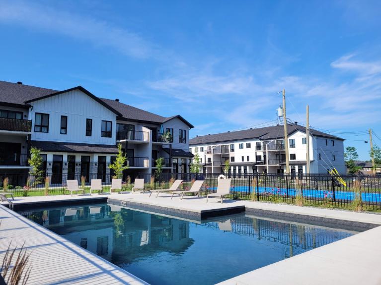 3 CH - 1 SDB - Granby - $1,650 /mo | 3208488