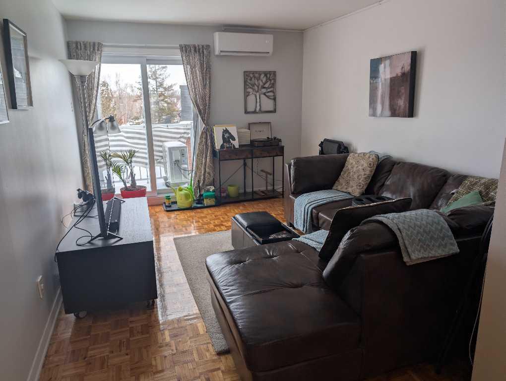 41/2 Boisbriand dispo Juillet 2026 internet l'eau chaud Thermopompe Limatiseur et chauffage + Locker inclus | 3208507