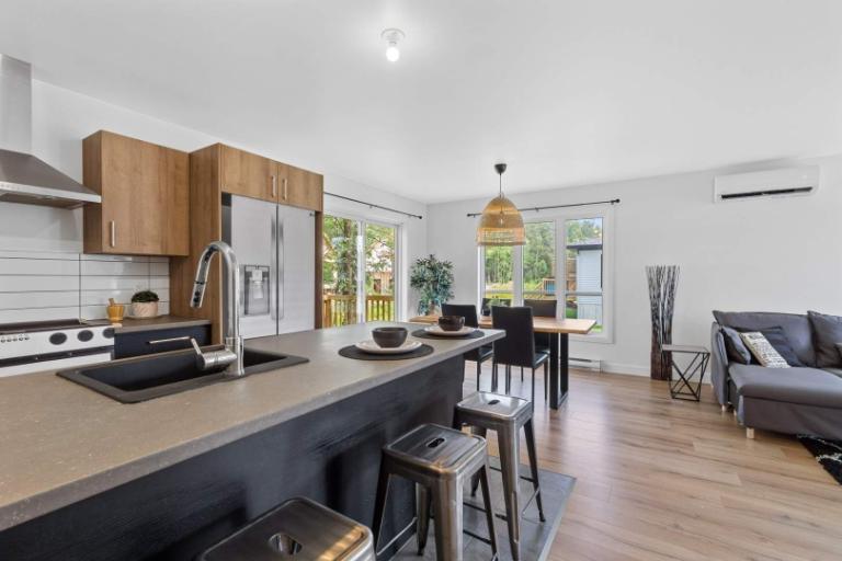 3 CH - 2 SDB - Bécancour - $2,025 /mo | 3208579