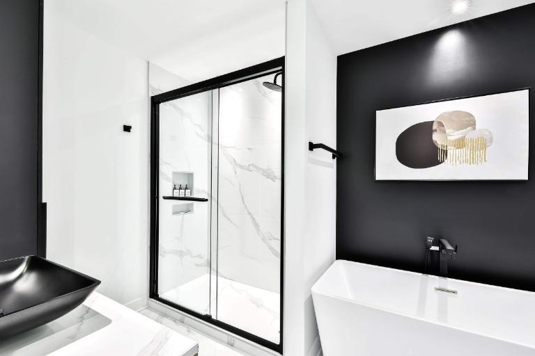 2 CH - 1 SDB - Sainte-Agathe-des-Monts - $2,000 /mo | 3208583