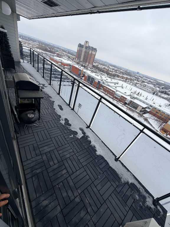 condo 2ch 2 sdb 14e etage, balcon immense, vue degagee, parking interieur, locker, electromenagers | 3208600