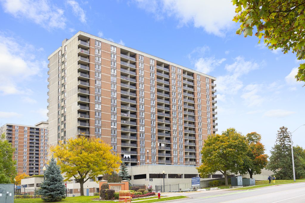 Brampton Towers | 3208992