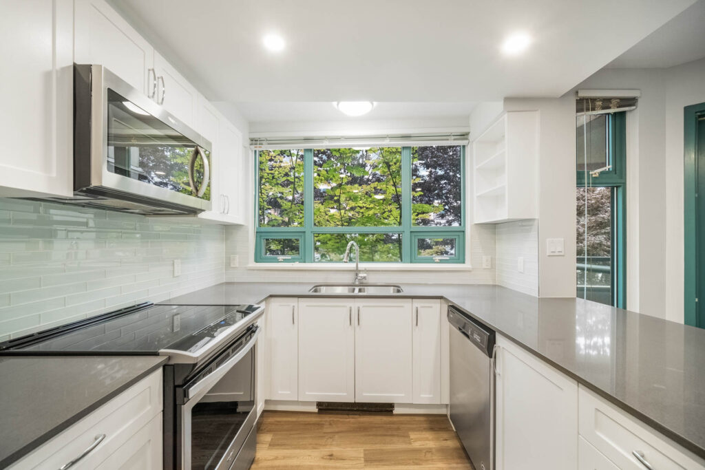 Monika Vista | 3208995