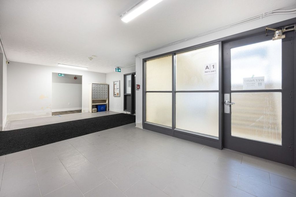 Kennedy Road Apartments | 3209029