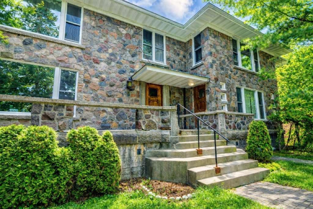 8 ½ LIBRE LE 1ER JUILLET - VILLE DE QUEBEC | 3209422