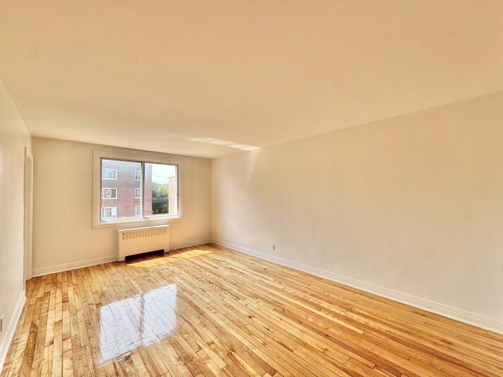 3.5 et 4.5 à louer à quelques minutes du Métro Côte-Vertu | 3209468