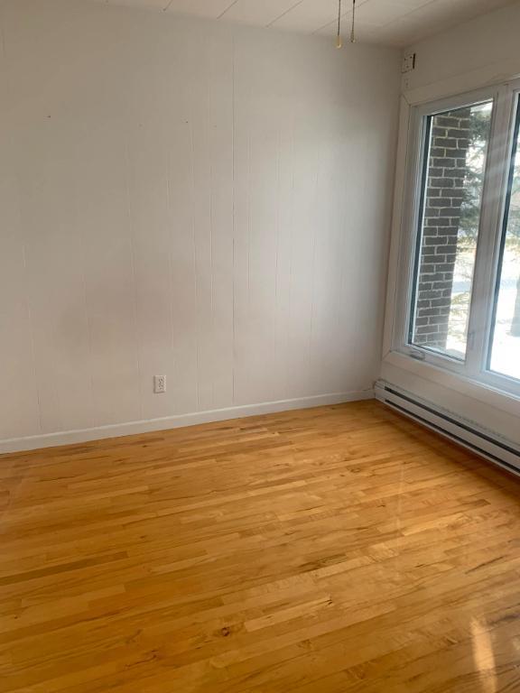 Logement 5 ½ demi à louer à Matane | 3209486