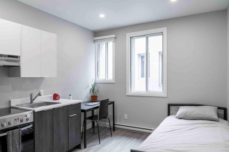Studio rénové - Métro Crémazie | 3209493