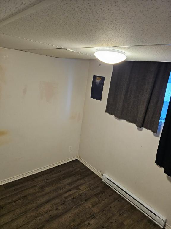 ***URGENT*** TRANSFER DE BAIL 2 1/2 | 3209519