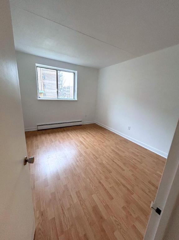 1 CH - 1 SDB - Québec - $945 /mo | 3282610