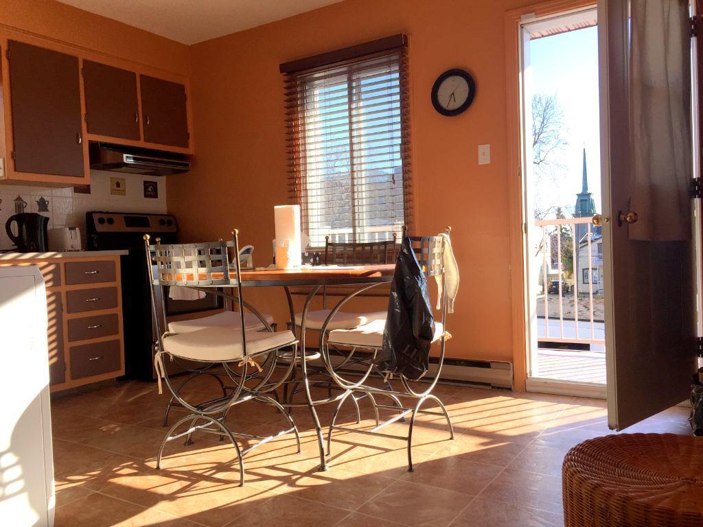 3 1/2 LAVAL. 5mn Métro Cartier - HAUT de DUPLEX | 3209565