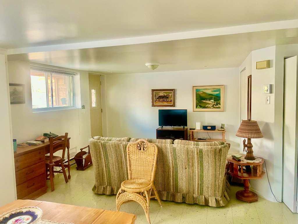 🏡 3½ lumineux avec entrée privée – Métro Honoré-Beaugrand | 3209607