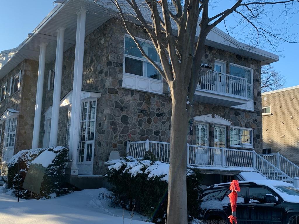 Ville St Laurent 3 1/2 | 3209687