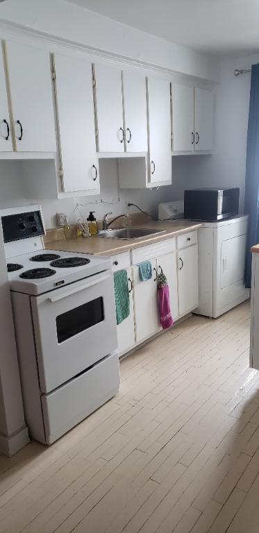 3 1/2 Parc Bellerive/Possibilité de stationnement privé | 3209692