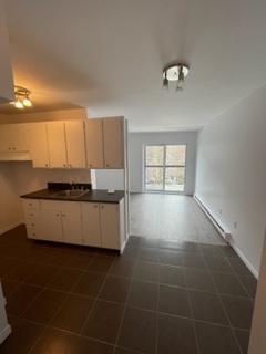 À CHARLESBOURG, SITUÉ À L' ÉTAGE, SUPERBE 3½ ENTIÈREMENT RÉNOVÉ - 1045$/MOIS, TOUT INCLUS! JUILLET | 3209731