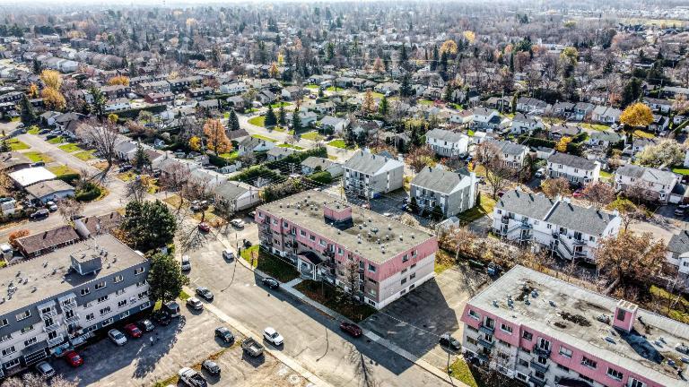 2 CH - 1 SDB - Saint-Eustache - $1,200 /mo | 3209732